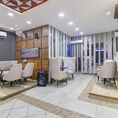 Status By Hotel The Emporio Ghaziabad Buitenkant foto