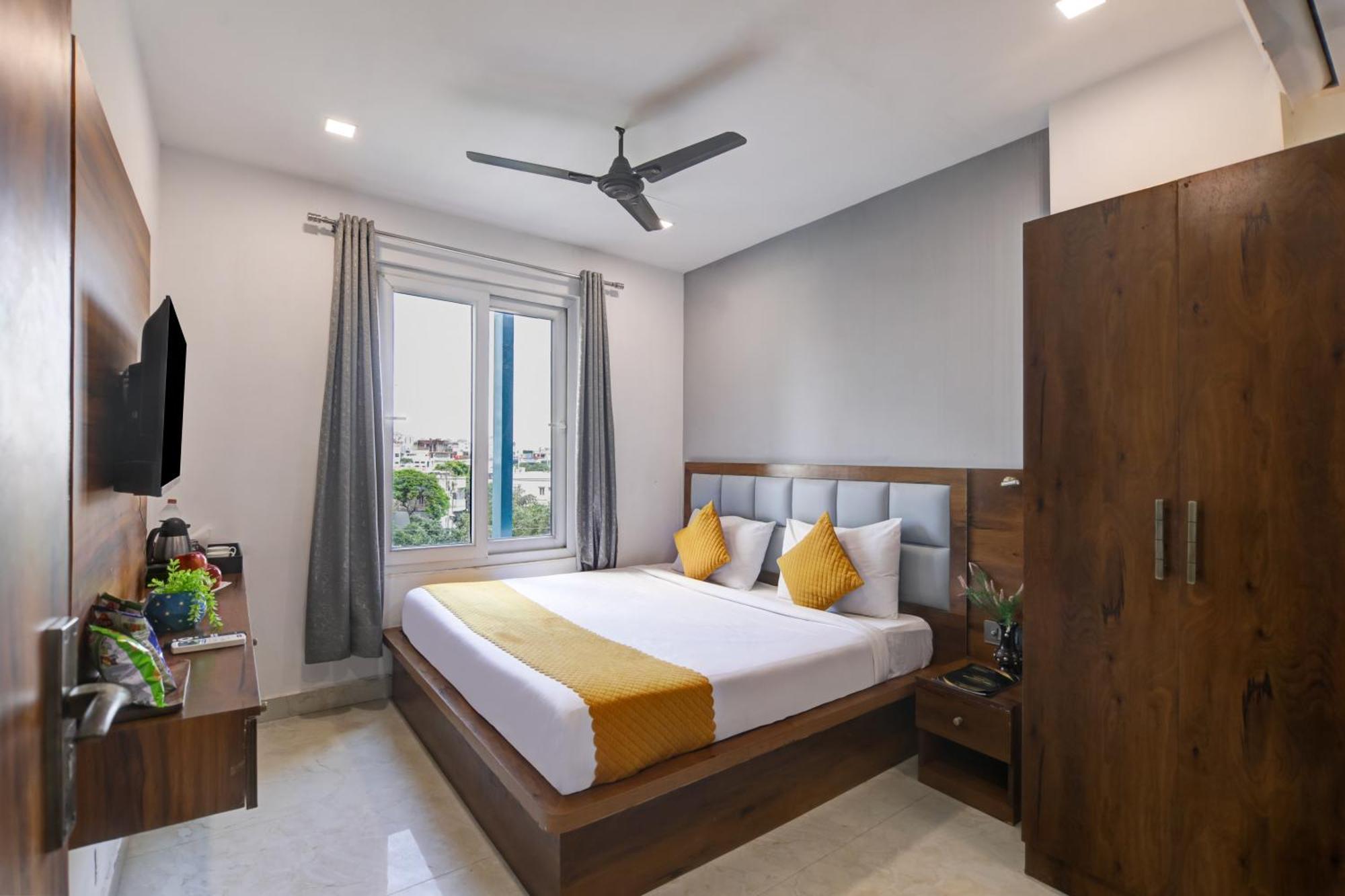 Status By Hotel The Emporio Ghaziabad Buitenkant foto