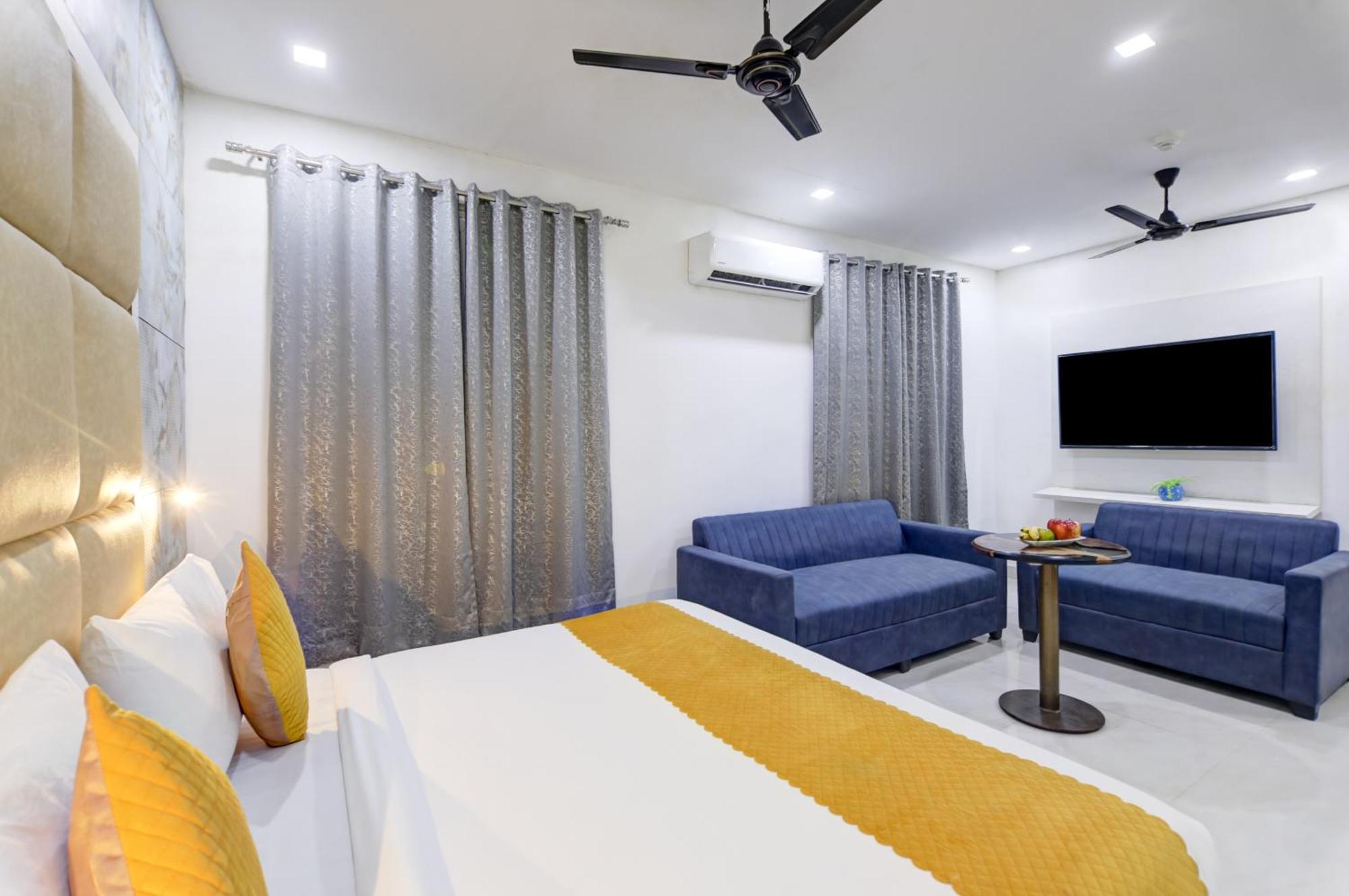 Status By Hotel The Emporio Ghaziabad Buitenkant foto