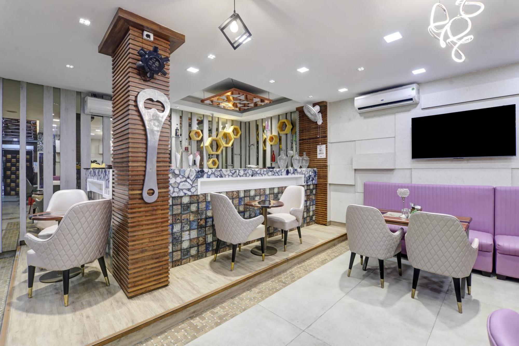 Status By Hotel The Emporio Ghaziabad Buitenkant foto