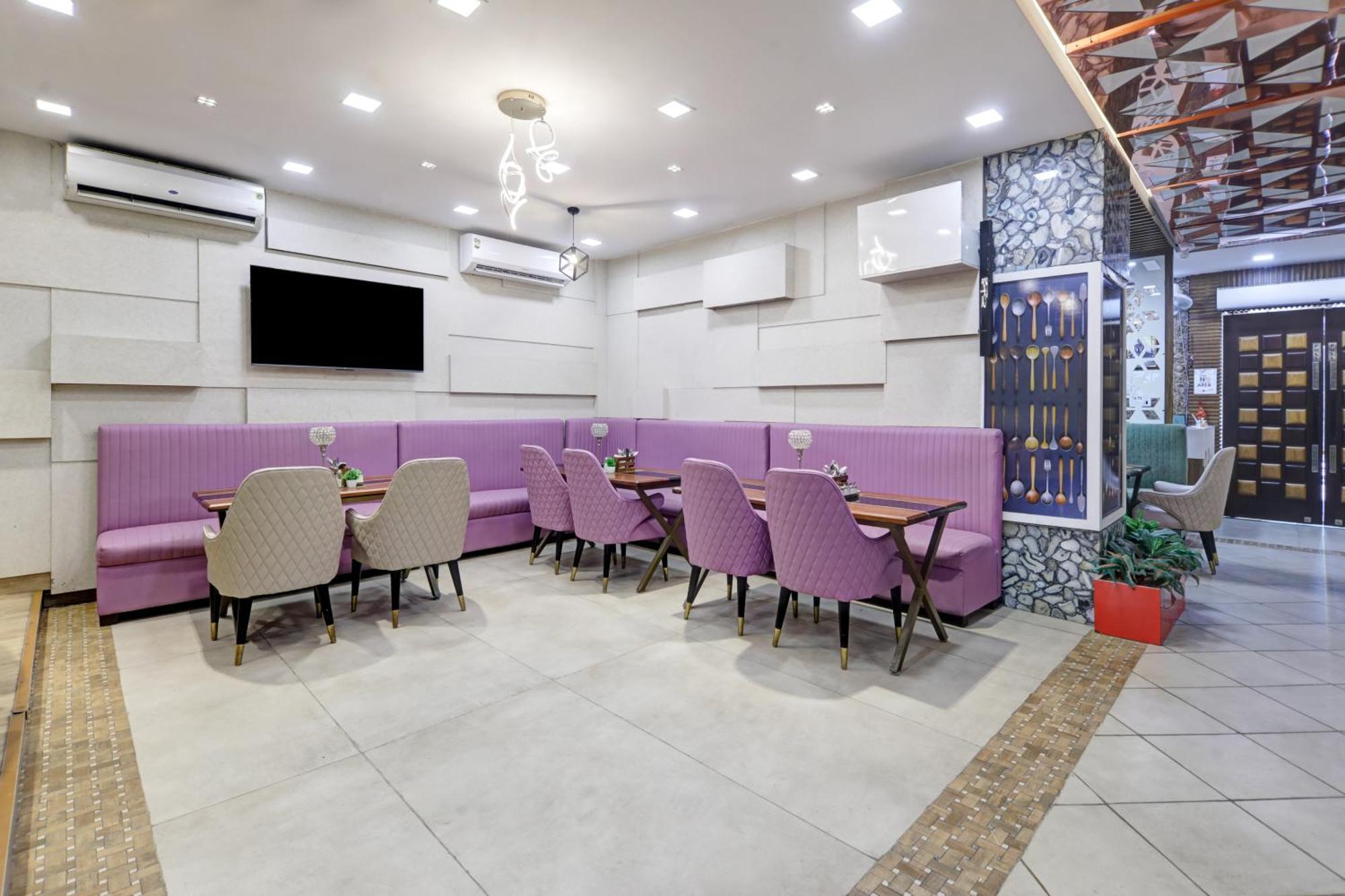 Status By Hotel The Emporio Ghaziabad Buitenkant foto