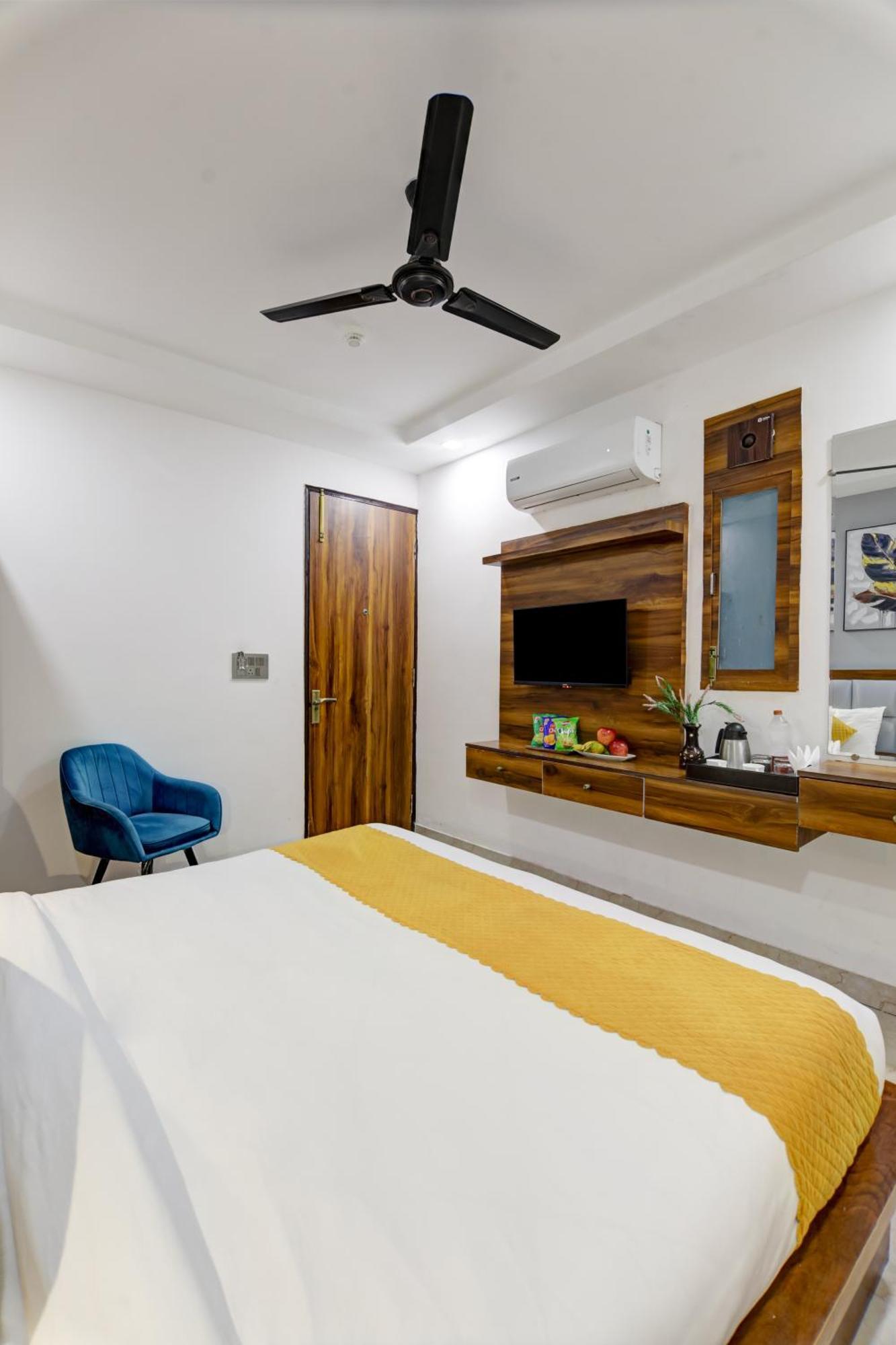 Status By Hotel The Emporio Ghaziabad Buitenkant foto