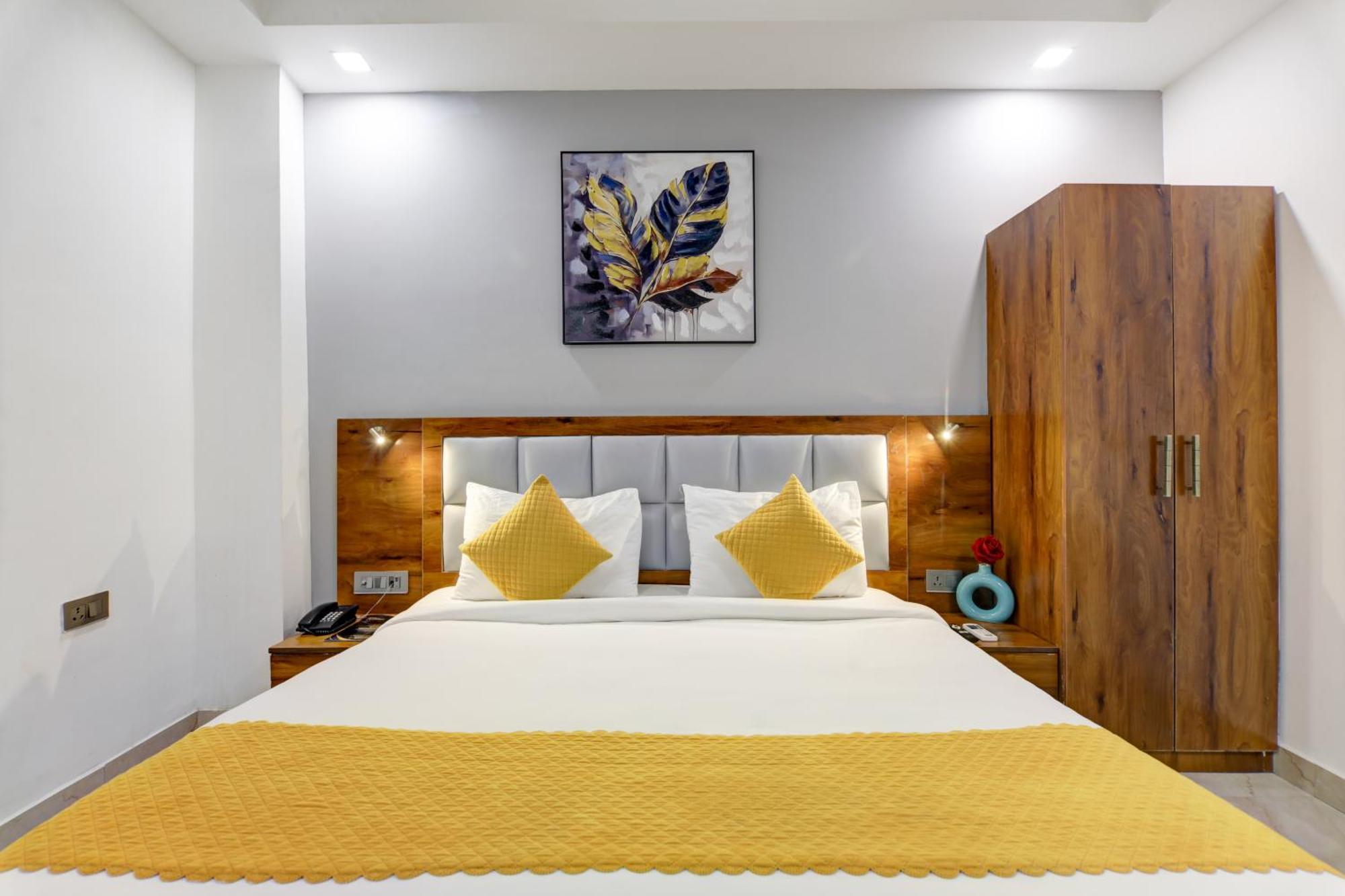 Status By Hotel The Emporio Ghaziabad Buitenkant foto
