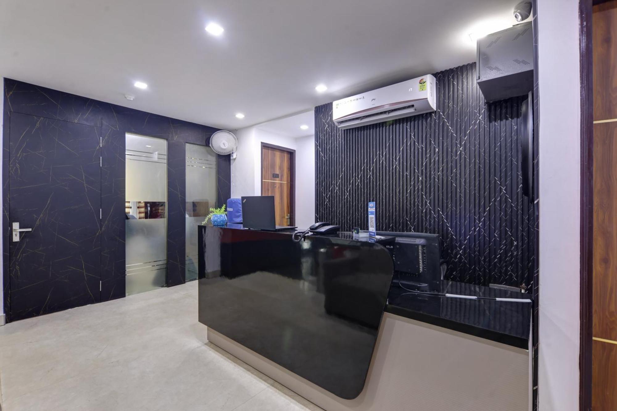 Status By Hotel The Emporio Ghaziabad Buitenkant foto