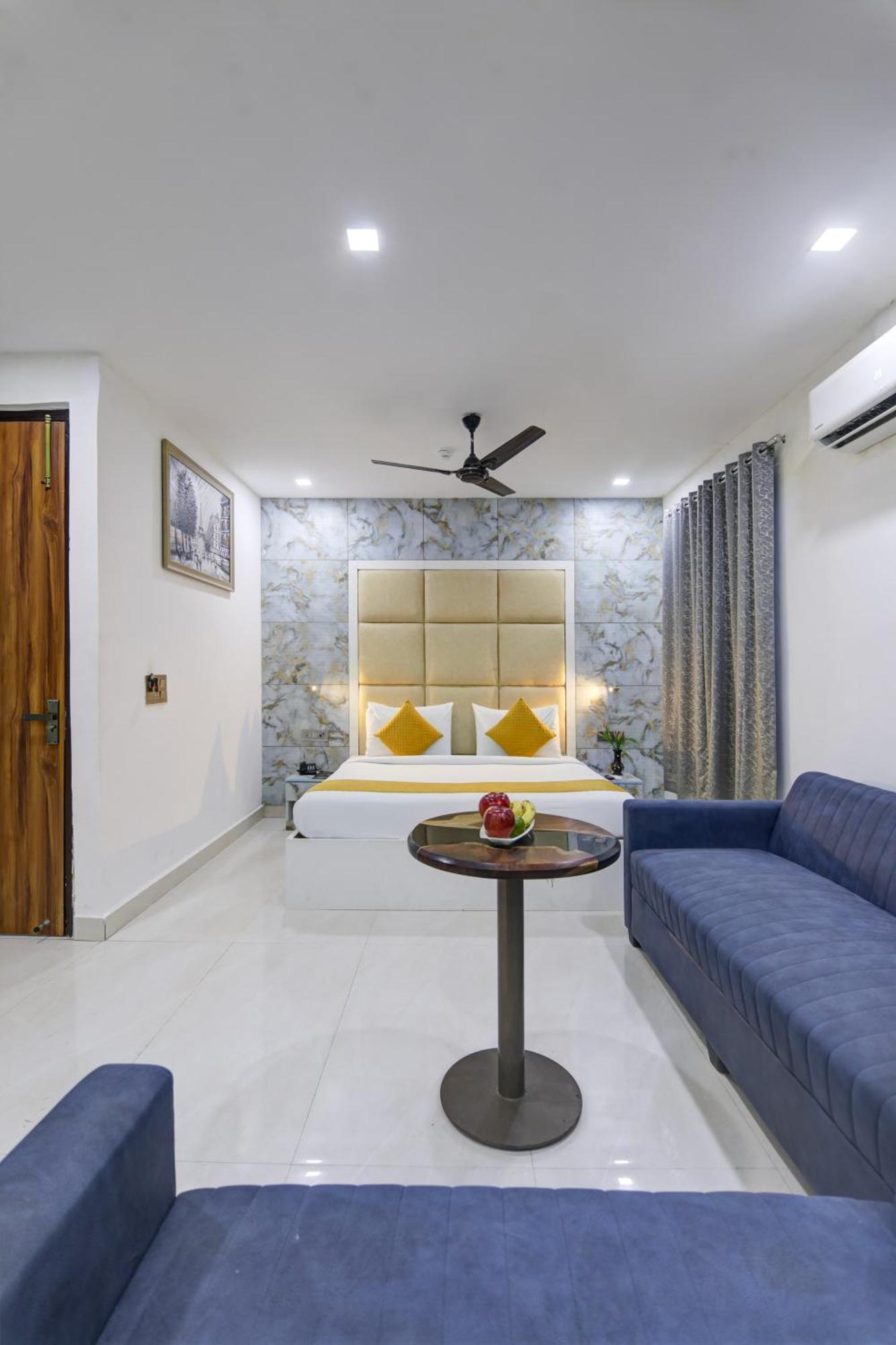 Status By Hotel The Emporio Ghaziabad Buitenkant foto