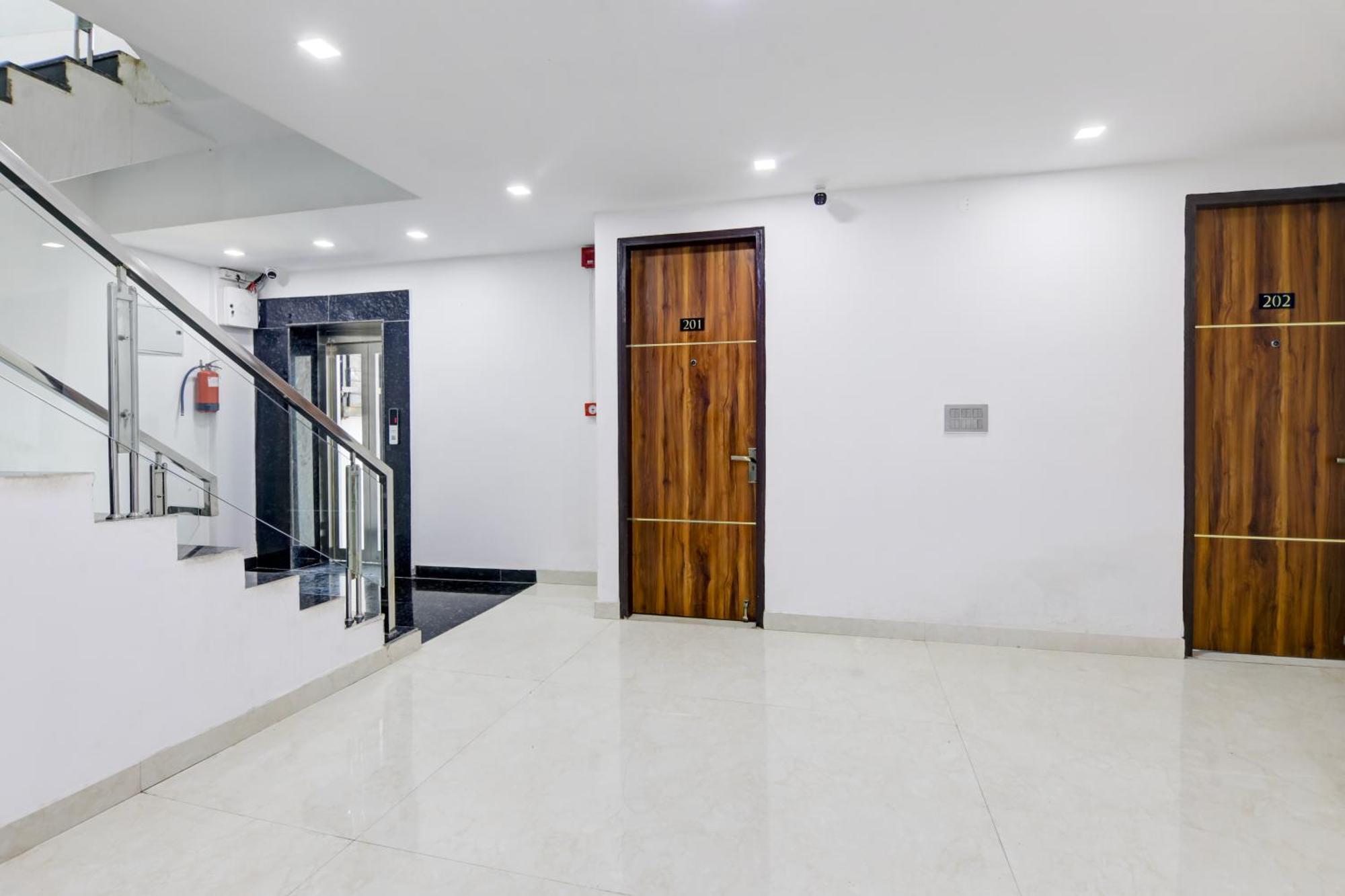 Status By Hotel The Emporio Ghaziabad Buitenkant foto