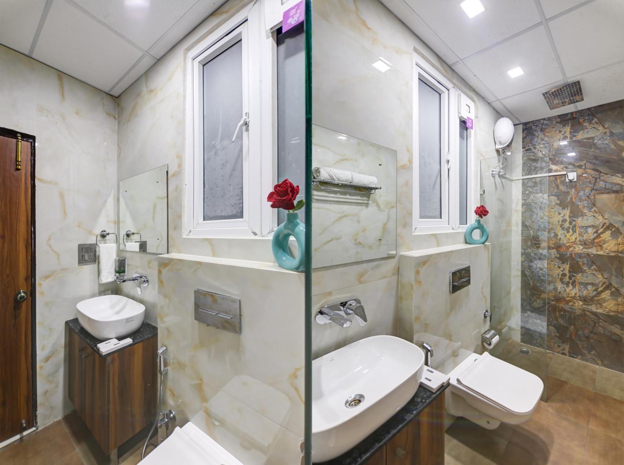 Status By Hotel The Emporio Ghaziabad Buitenkant foto